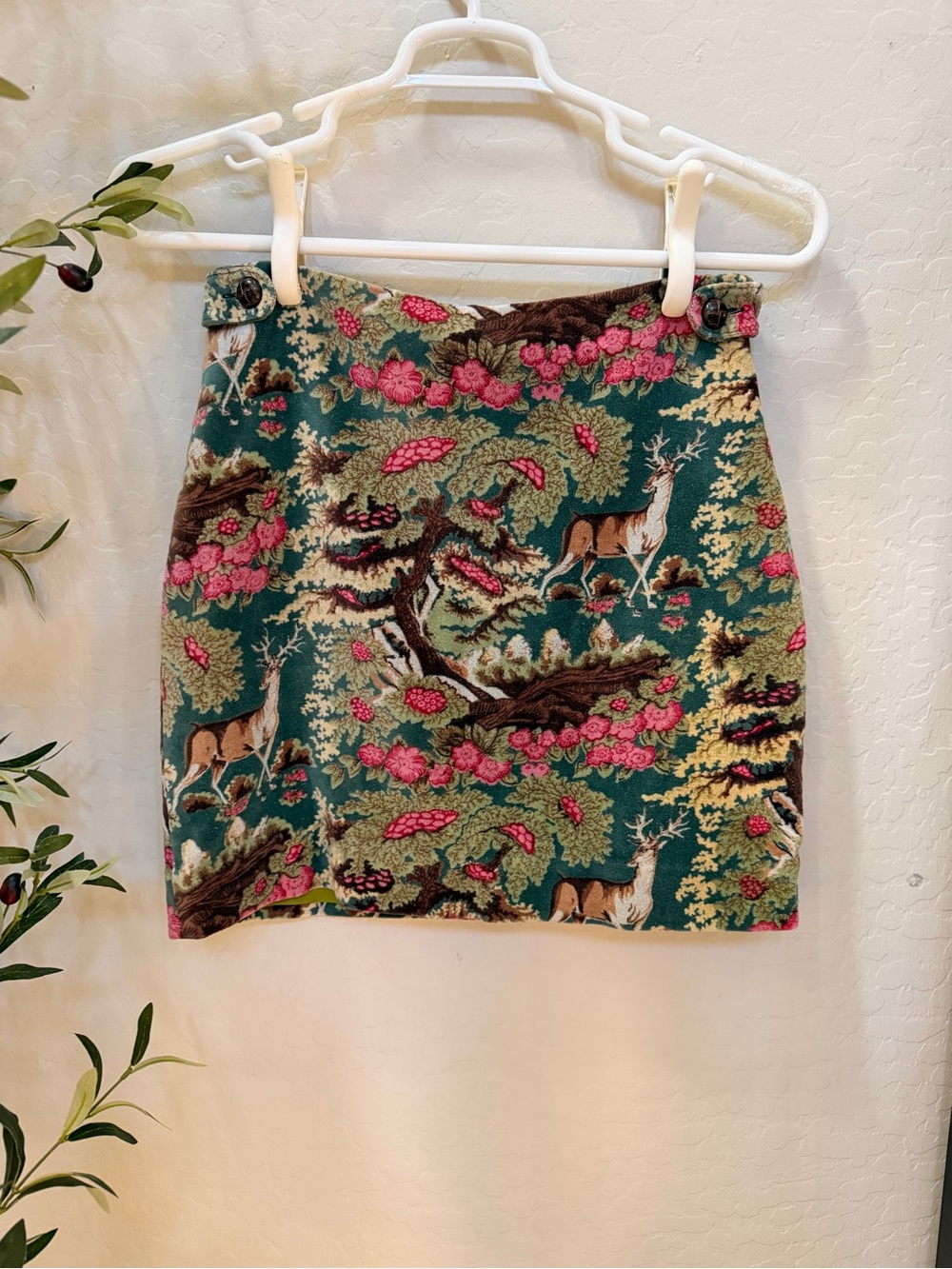 Vintage Anthropologie mini skirt with tapestry design featuring deer